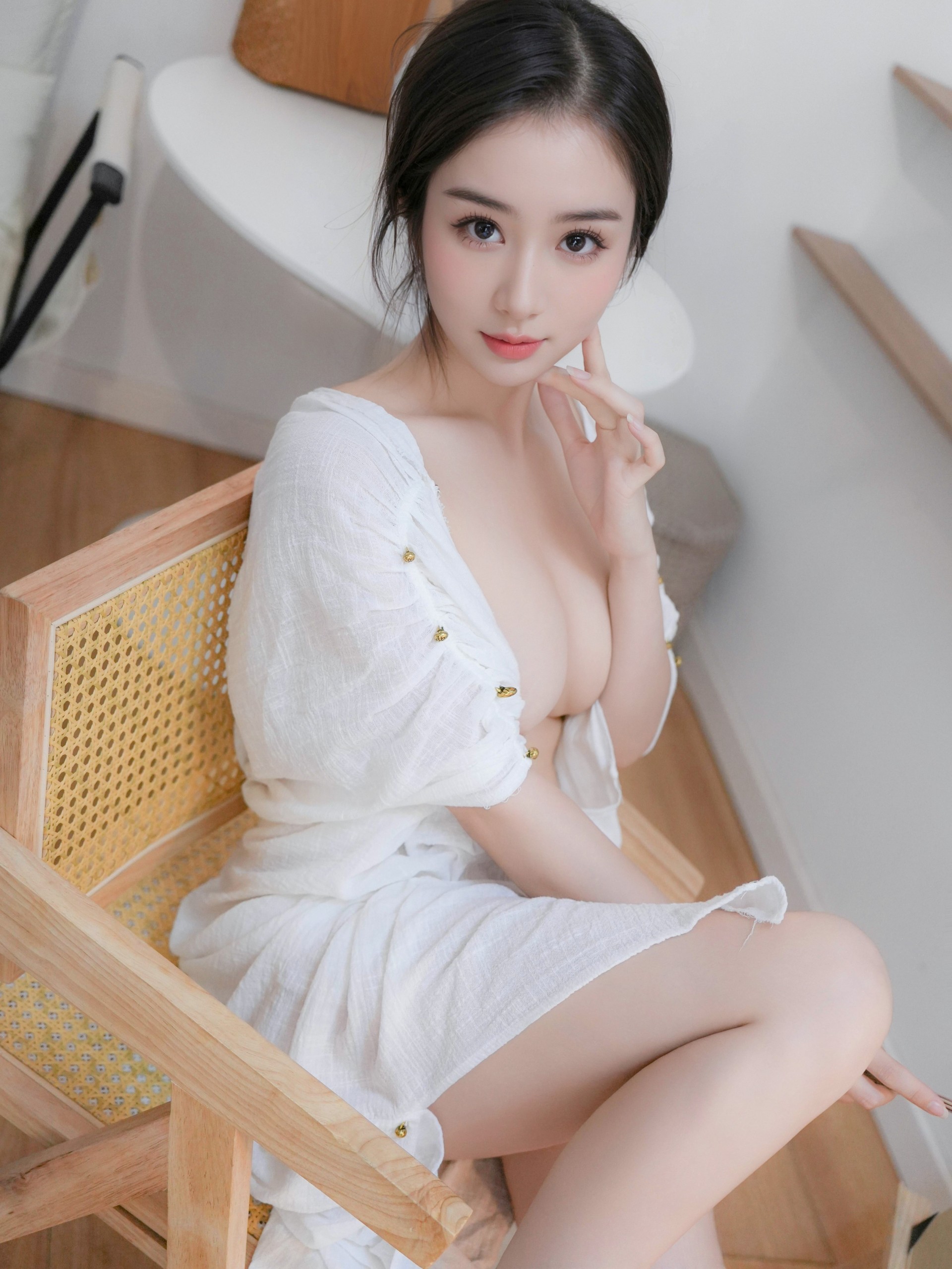 【原版无水印首发】秀人网 楠芝 高颜值美女 最新大尺度作品 / 84P+1V+2.31G-首发花园论坛-会员专区-魅影阁写真