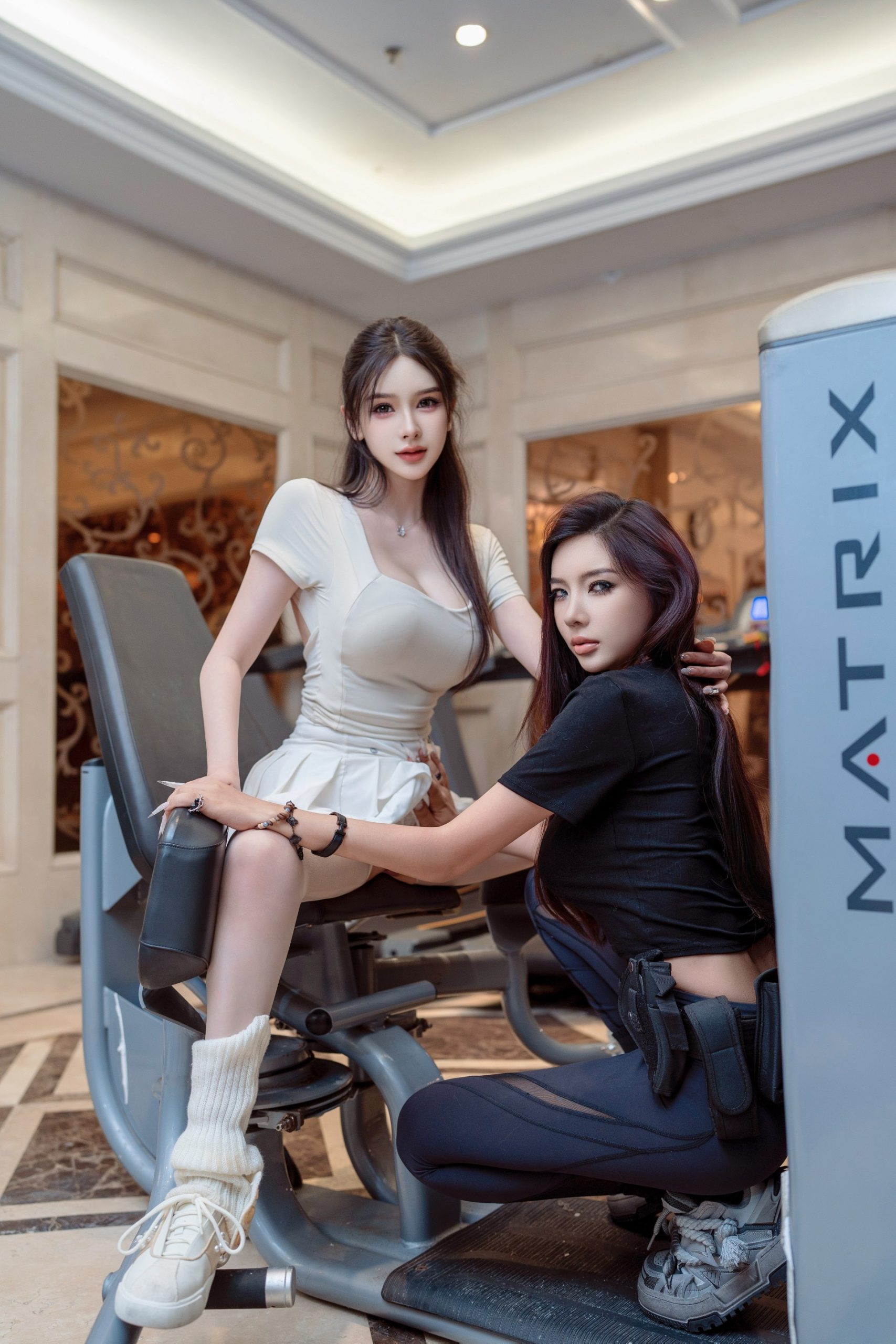 【原版无水印首发】秀人网 李丽莎 2025.09.30 最新内购作品 / 90P+3.25G-首发花园论坛-会员专区-魅影阁写真