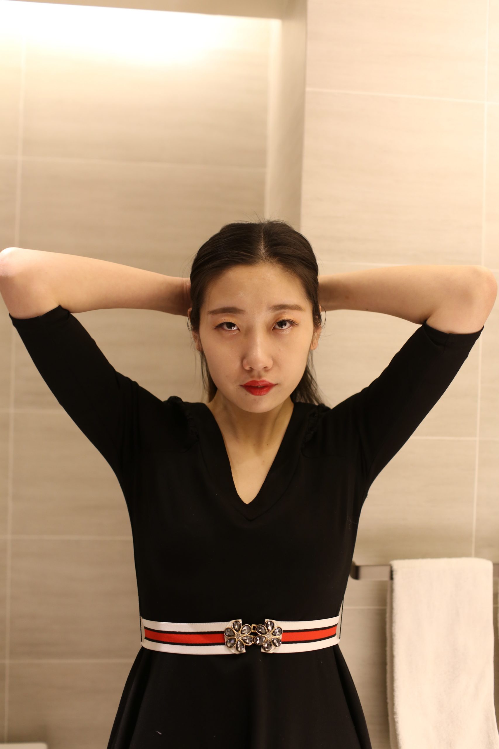 国模私拍极品御姐，悦月大尺度无水印原版套图[1060P/4.55G]-私房花园论坛-会员专区-魅影阁写真