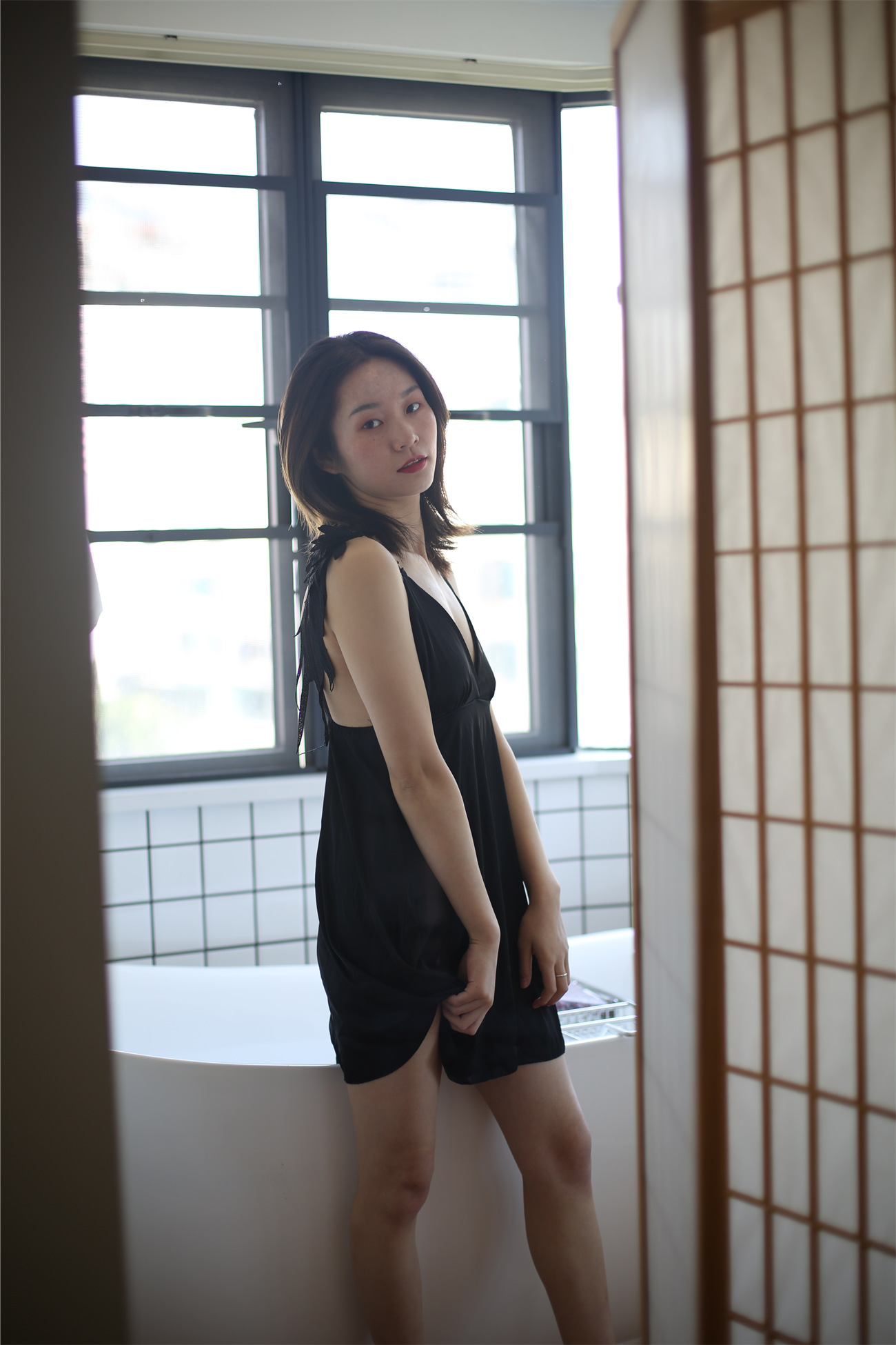 素人小姐姐KK 大尺度私房写真图 原版无水印[653P+4V/2.77G]-私房花园论坛-会员专区-魅影阁写真