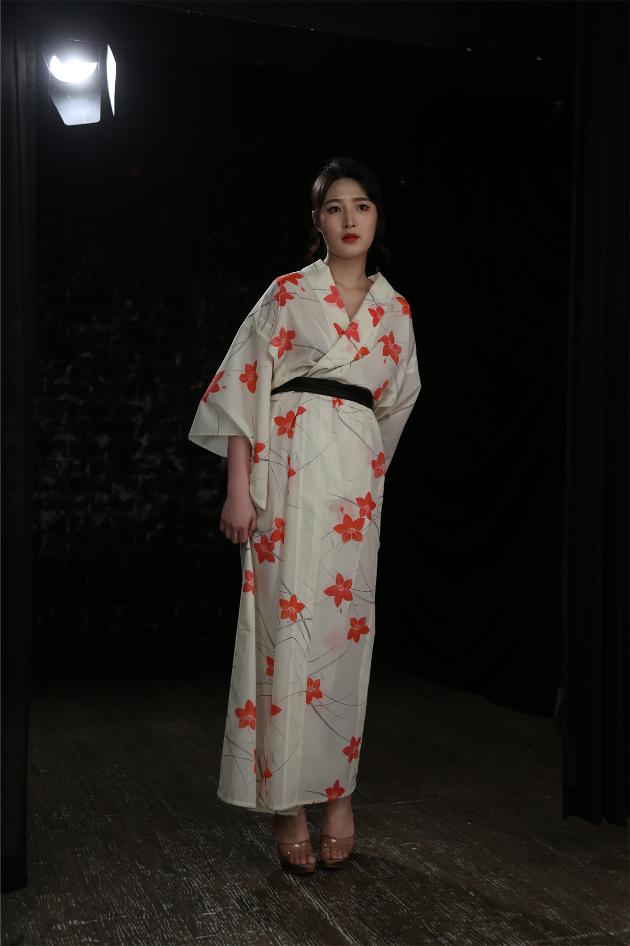 【顶级核弹】超美女神【尤娜】原档 顶级福利套图，原版无水印[3115P]-私房花园论坛-会员专区-魅影阁写真