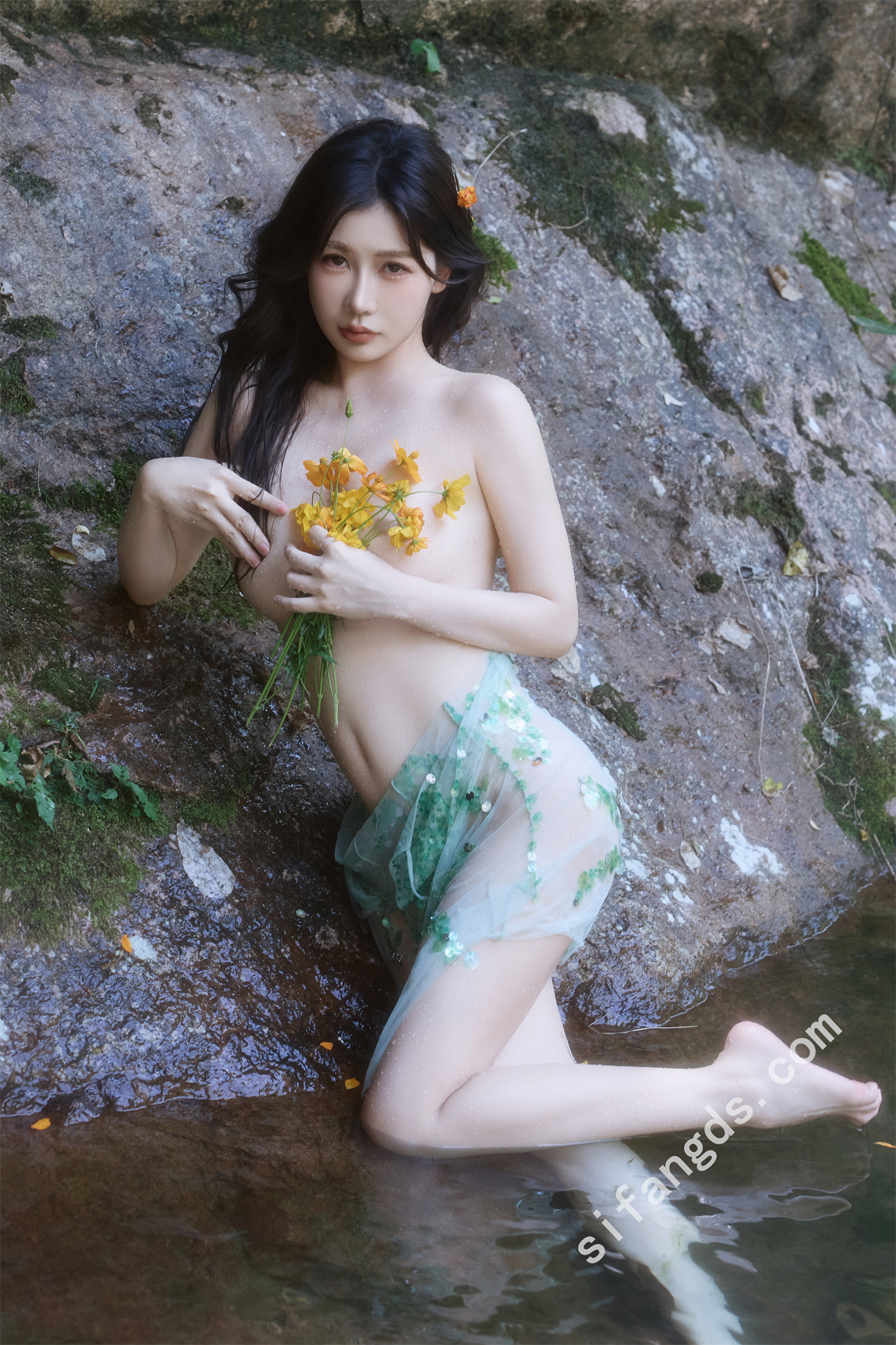 【私房加密破解】✨秀人网 尹甜甜✨高颜值美女 新作品 户外小溪边 有漏点！-首发花园论坛-会员专区-魅影阁写真