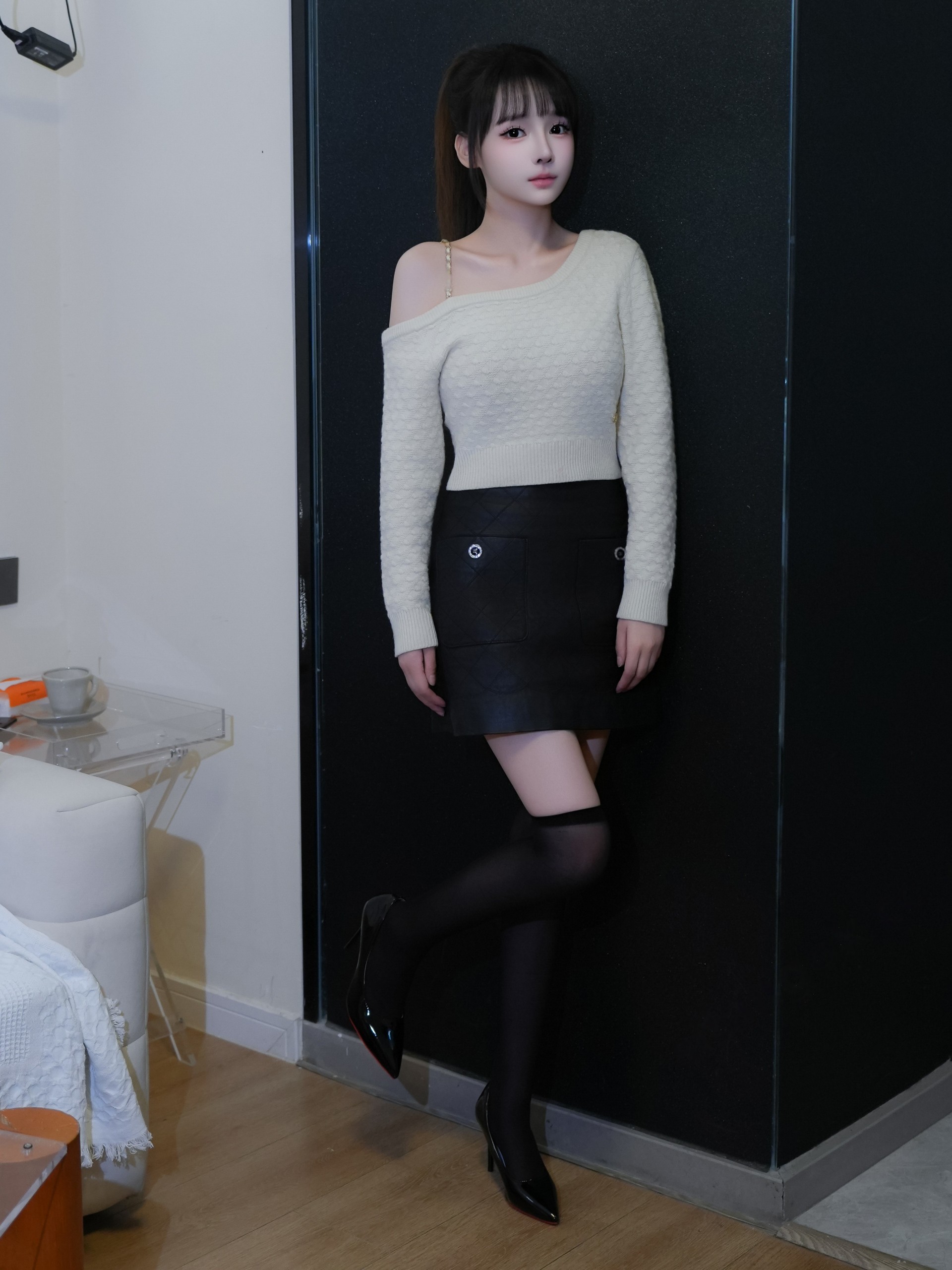 【原版无水印首发】秀人网 沈蜜儿 新人模特《黑白生活》内购作品 / 107P+2V+5.51G-首发花园论坛-会员专区-魅影阁写真