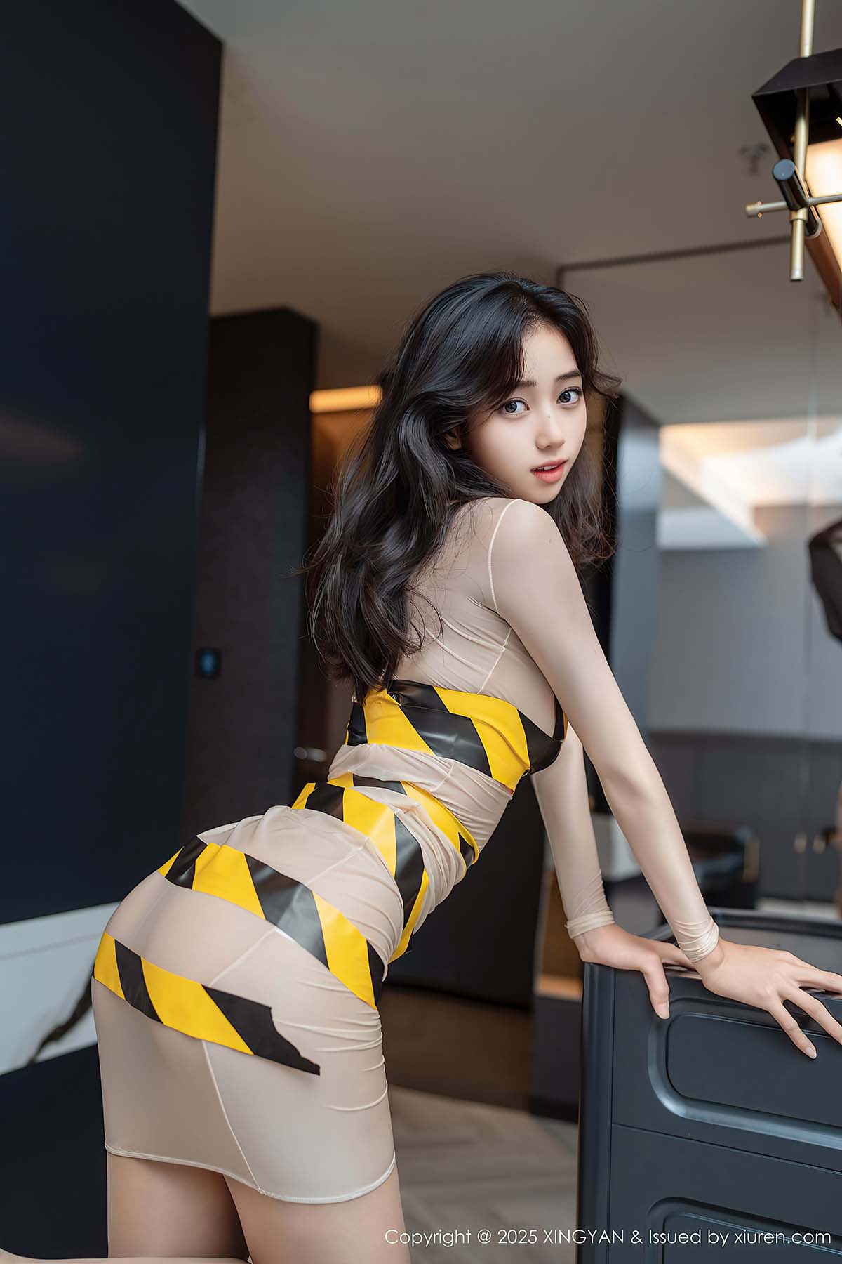 [XINGYAN星颜社]2025.11.05 VOL.421 时安安-魅影阁写真